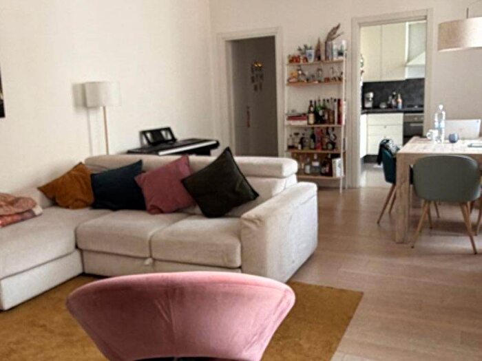 Appartamento trilocale in affitto in Via Carlo Poerio, Piave Tricolore, Milano