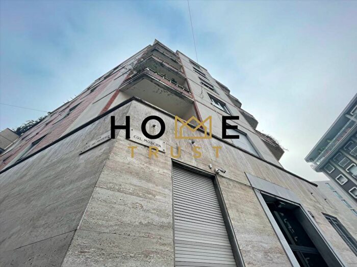 Appartamento quadrilocale in affitto in Via Col Moschin, Corso San Gottardo, Milano