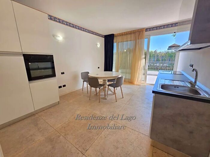 Appartamento bilocale in vendita in Via Agello, Desenzano Del Garda