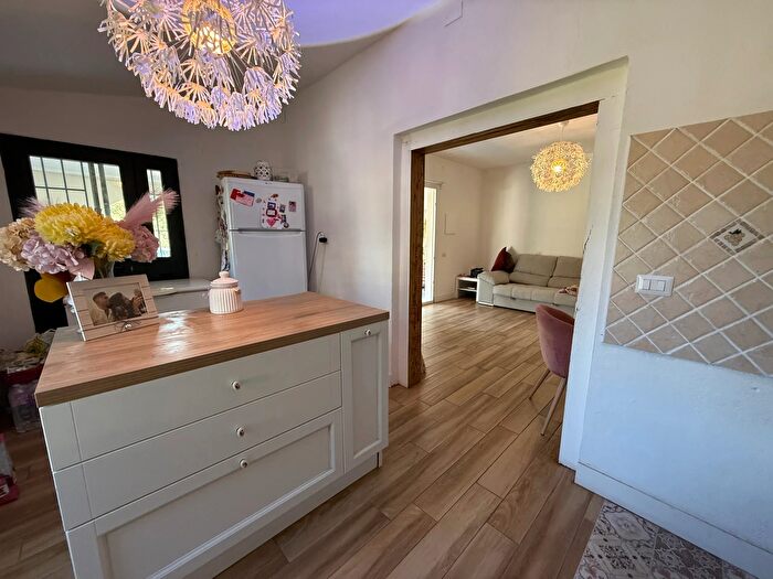 Casa quadrilocale in vendita in Strada, Sarroch