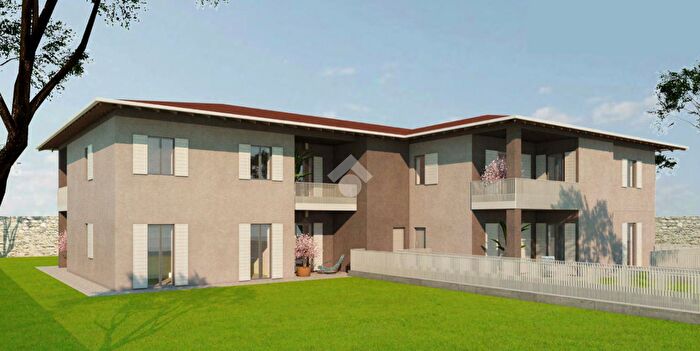 Appartamento quadrilocale in vendita in Via Ponte Fabbro, Cologne