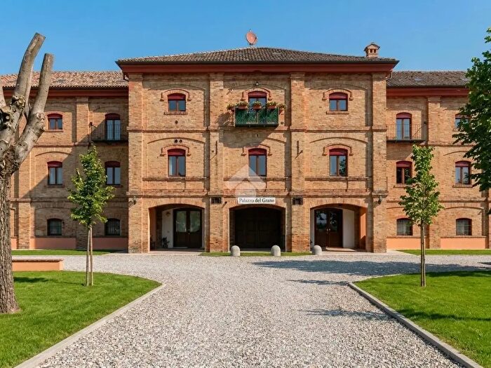 Appartamento trilocale in vendita in Via Sp, Lagosanto