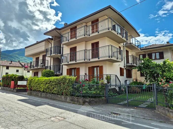 Appartamento trilocale in vendita in Via Merizzi, Morbegno