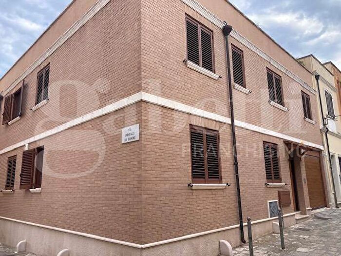 Appartamento bilocale in affitto in Via De' Villanova, Centro Storico, Brindisi