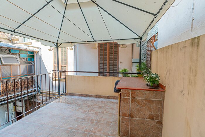 Appartamento trilocale in vendita in Piazza Cristoforo Colombo, Sanremo