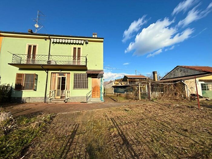 Case in Vendita e in Affitto - 2