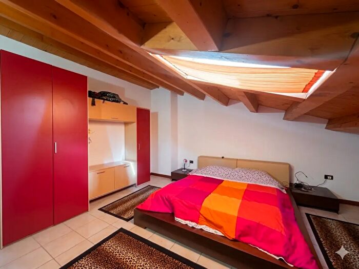 Casa con 7 locali in vendita in Via Piazza, Terrazzo