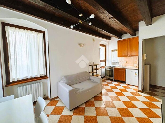 Appartamento bilocale in affitto in Veronetta, Verona