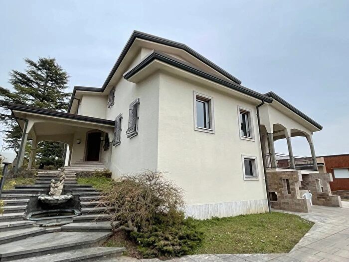 Casa con 7 locali in vendita in Via Flavio Gioia Acqui Terme, Acqui Terme