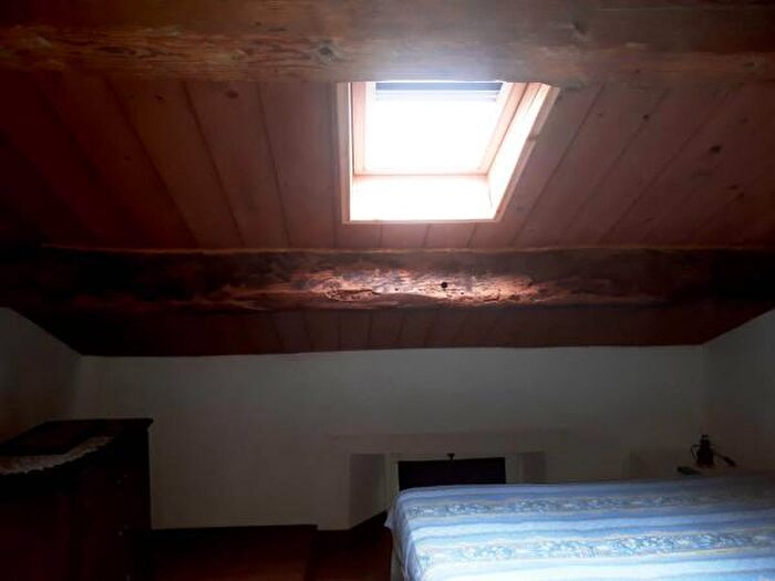 Casa con 6 locali in vendita in Piazza dei Caduti, Monsano