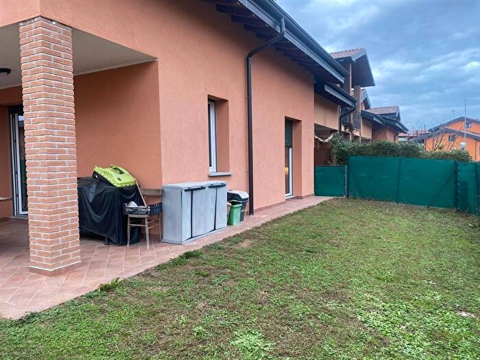 Case in Vendita e in Affitto - 3