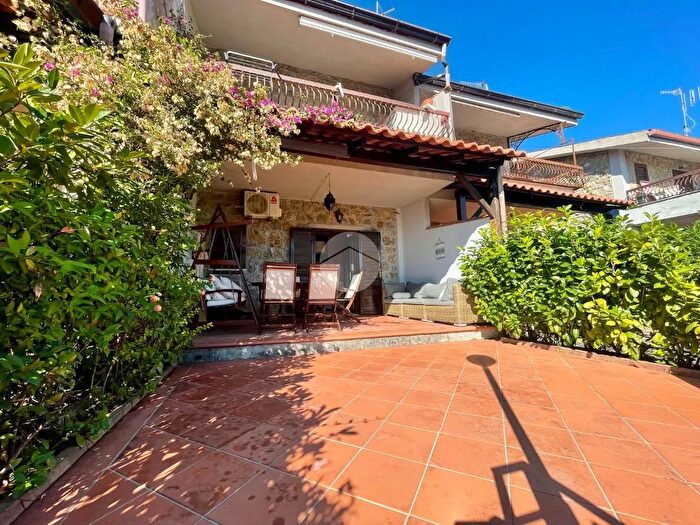 Appartamento trilocale in vendita in Via Panoramica, Santa Marina