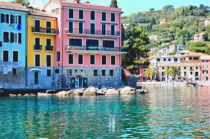 Appartamento quadrilocale in vendita in Rapallo