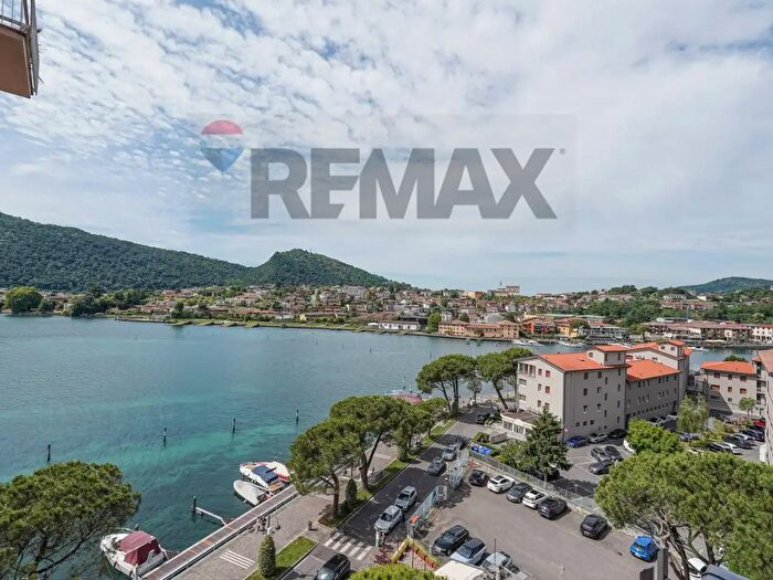 Appartamento trilocale in vendita in Via G Garibaldi, Sarnico