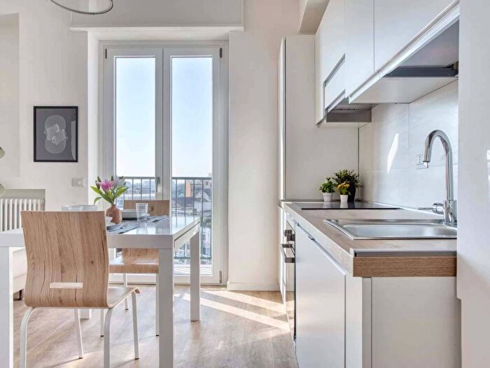 Appartamento bilocale in affitto in Piazza Carlo Donegani, Città Studi, Milano