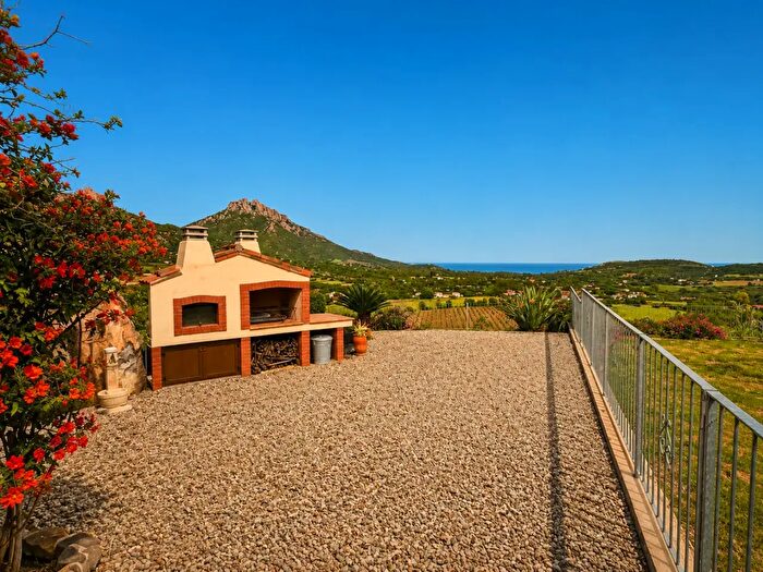 Casa trilocale in vendita in Marina di Tertenia, Tertenia