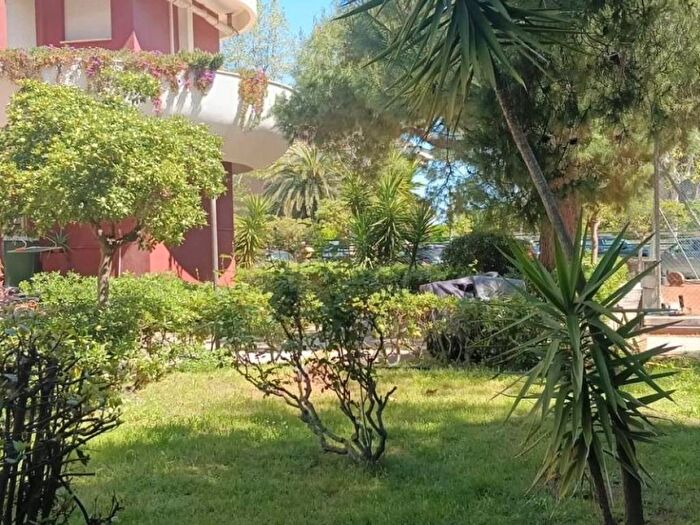 Appartamento quadrilocale in affitto in Viale Alcione, Centro, Francavilla al Mare