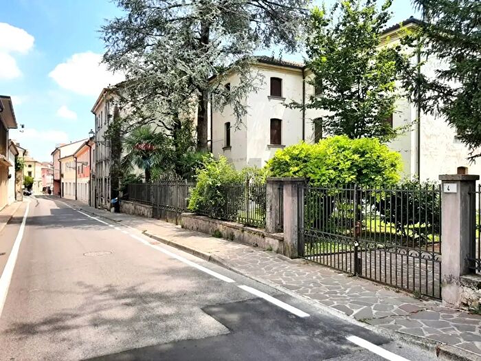Casa con 12 locali in vendita in Via Capovilla, Pieve Di Soligo