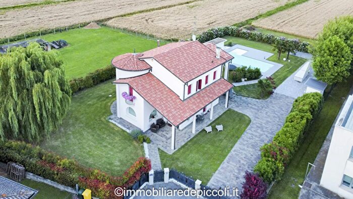 Casa con 6 locali in vendita in Torre di Mosto, Torre Di Mosto