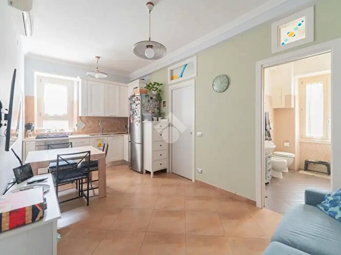 Appartamento bilocale in vendita in Via SantIgino Papa, Roma