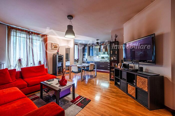 Appartamento con 5 locali in vendita in Strada Prinzera a, Fornovo Di Taro