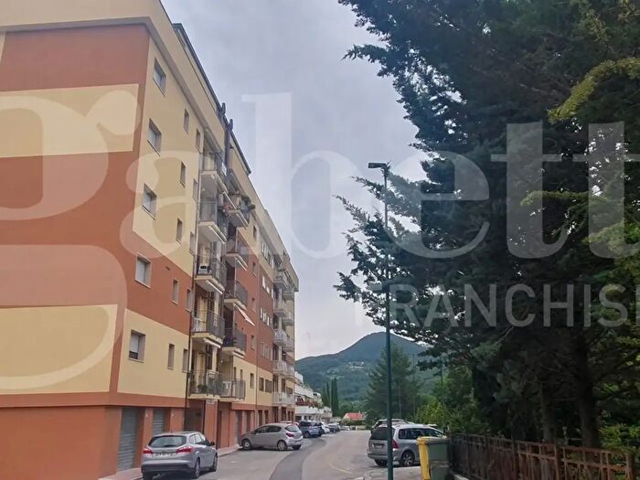Appartamento quadrilocale in vendita in Via Masaccio, Isernia