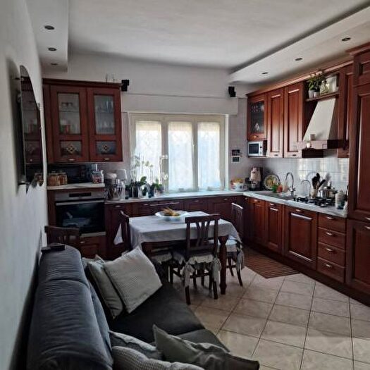 Appartamento trilocale in vendita in Via Castelsardo, Fiumicino