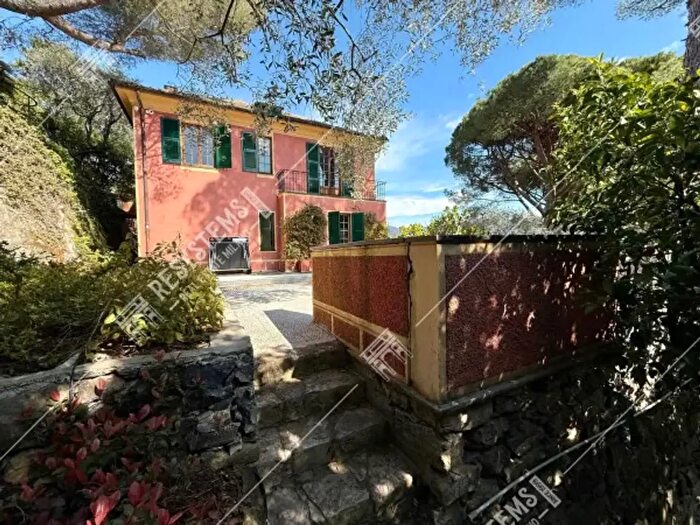 Casa con 6 locali in affitto in Via Fortunato Costa, Santa Margherita Ligure