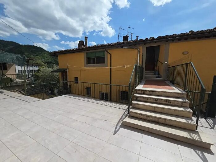 Appartamento quadrilocale in vendita in It, Lucca