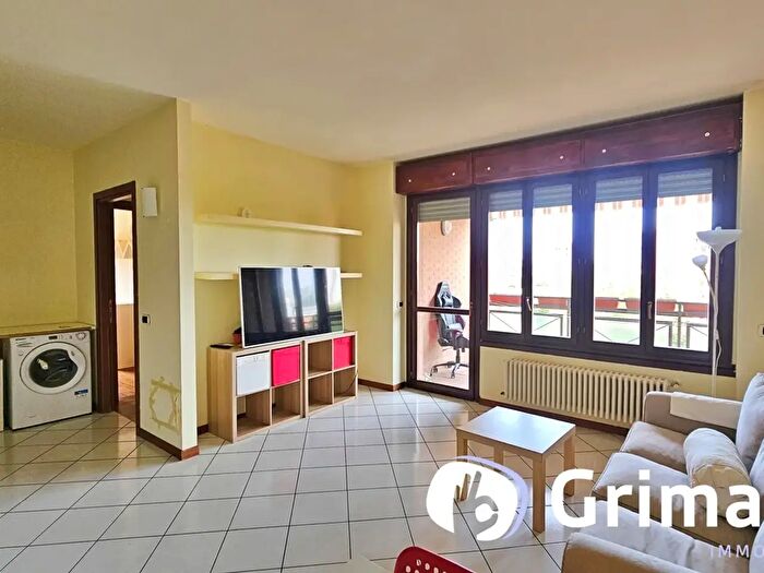 Appartamento trilocale in affitto in Via Remo La Valle, Milano