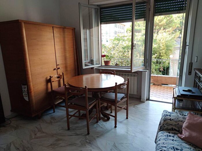 Appartamento con 5 locali in affitto in Via San Fruttuoso, Marassi San Fruttuoso Quezzi, Genova