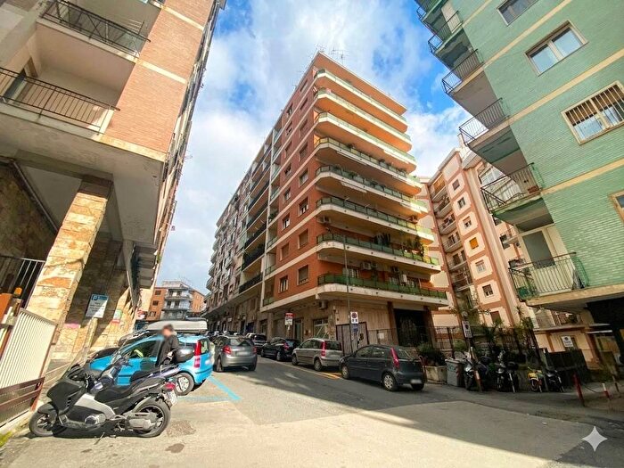 Appartamento quadrilocale in affitto in Via Giuseppe Tropeano, Rione Alto, Napoli