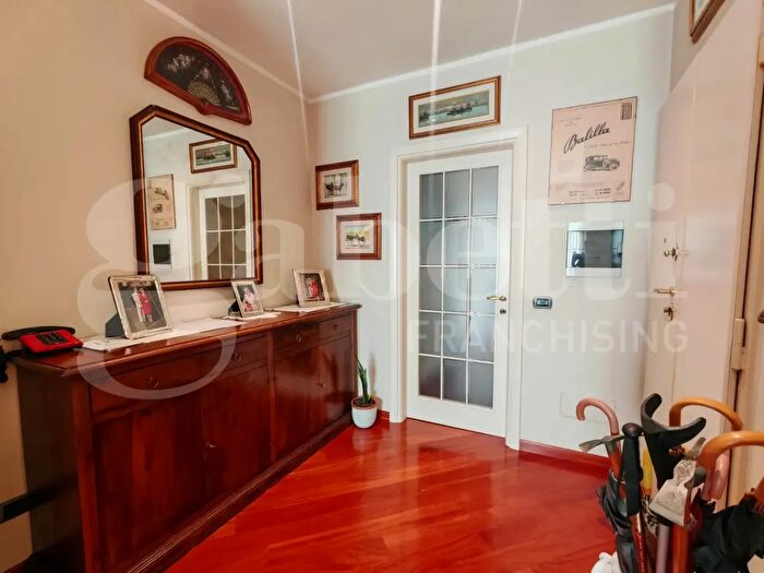 Appartamento quadrilocale in vendita in Via Monteverdi, Firenze