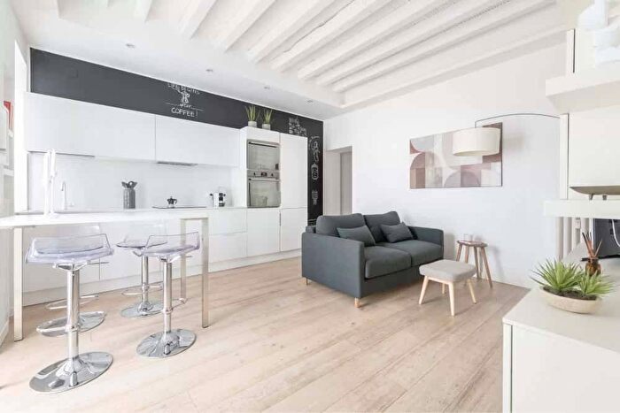 Appartamento bilocale in affitto in Via Vigevano, Navigli Darsena, Milano