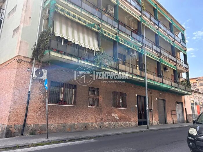 Appartamento quadrilocale in vendita in Via Caduti del Lavoro, Catania