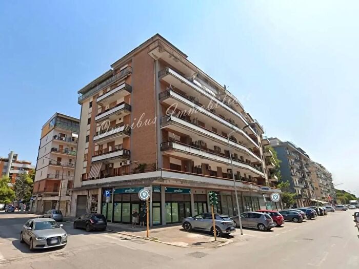 Appartamento con 5 locali in vendita in Foggia