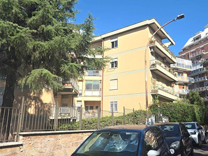 Appartamento quadrilocale in vendita in Via Gibilmanna, Marconi, Roma
