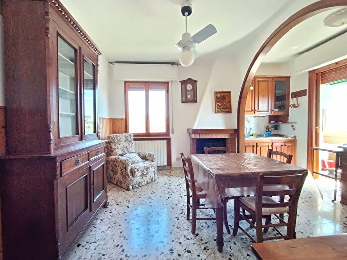 Appartamento trilocale in affitto in Via Ulisse Dini, Le Maggiola Gello, San Giuliano Terme