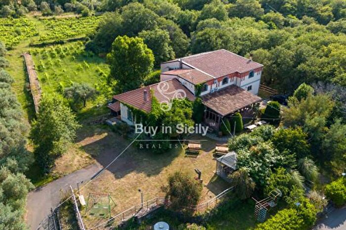 Casa con 6 locali in vendita in Strada Provinciale ii, Castiglione Di Sicilia