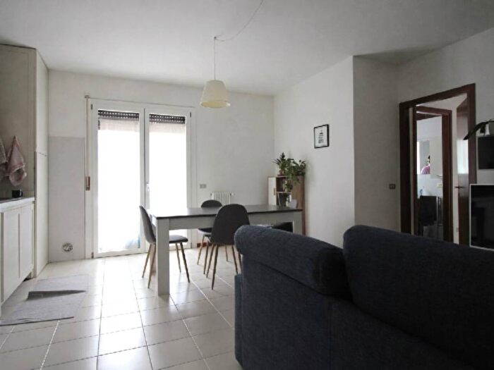 Appartamento trilocale in affitto in VIA AMATORE SCIESA, Centro, Schio