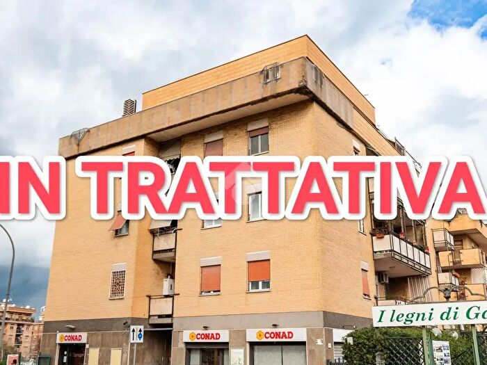 Appartamento bilocale in vendita in Via San Cleto Papa, Roma