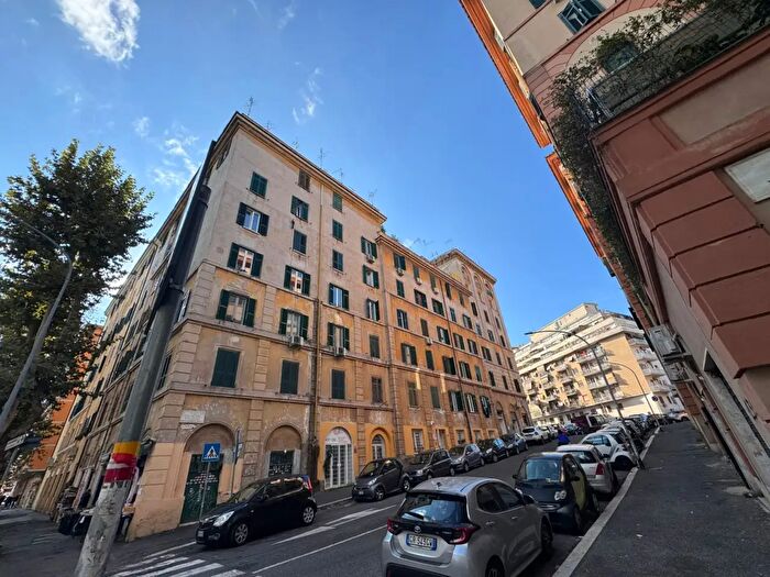 Appartamento trilocale in vendita in Via Efisio Cugia, Roma