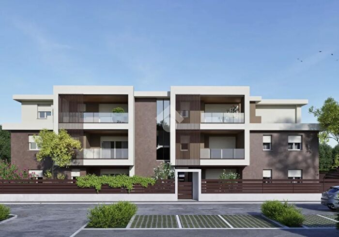 Appartamento quadrilocale in vendita in Via Marzo, Maranello