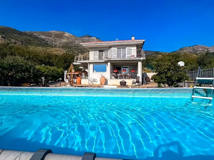 Casa con 8 locali in vendita in Via Gesso Paradiso, Formia