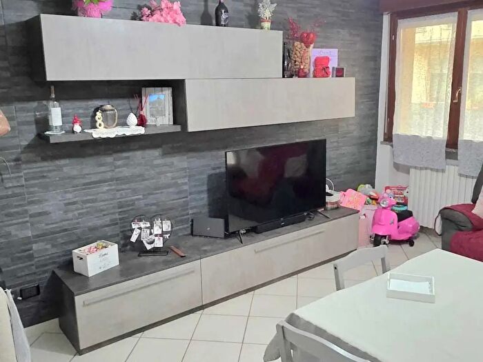 Appartamento trilocale in vendita in Via Cremonese, Parma