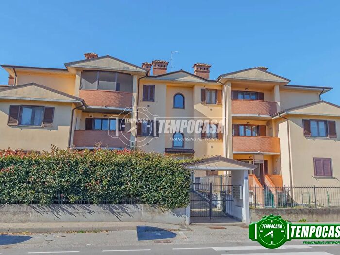 Appartamento bilocale in vendita in Via Emilio Gino Segre, Certosa Di Pavia