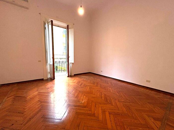 Appartamento con 6 locali in affitto in Via Ciro Menotti, Mazzini Oberdan, Firenze