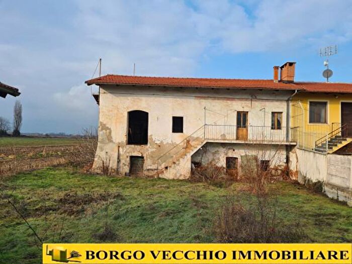 Casa con 6 locali in vendita in Via Villata, Cuneo