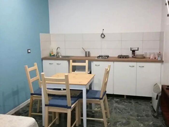 Appartamento bilocale in affitto in Via Toledo, Napoli