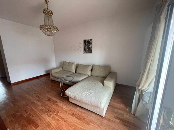 Appartamento trilocale in affitto in Via Melzo, Porta Venezia, Milano